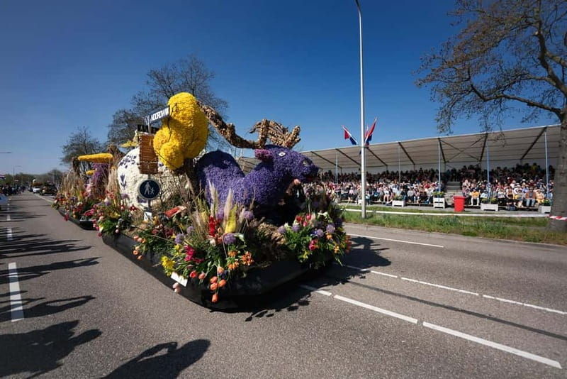 Amsterdam: Day Trip to Flower Parade & Keukenhof on April 18 - Who Should Consider This Tour?
