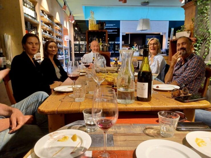 Amsterdam: Dutch Cheese Tasting With Wine or Beer - Experience Highlights