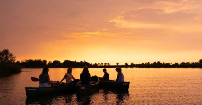 Amsterdam: Dutch Countryside Sunset Canoe Tour - Tour Description