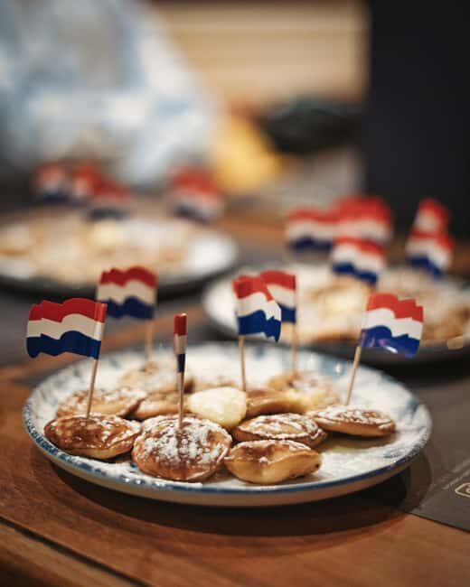 Amsterdam: Dutch Food Tour with Local Guide and Tasting - A Closer Look at the Experience