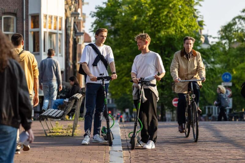 Amsterdam: E-Scooter Tour Golden Canals Tour (2h) - Practical Tips for Your E-Scooter Tour