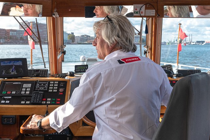 Amsterdam Evening Canal Cruise Including Pizza and Drinks - Informative Commentary