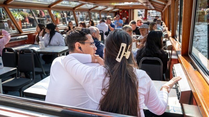 Amsterdam Evening Canal Cruise with Snackbox - Choosing the snackbox or winter package