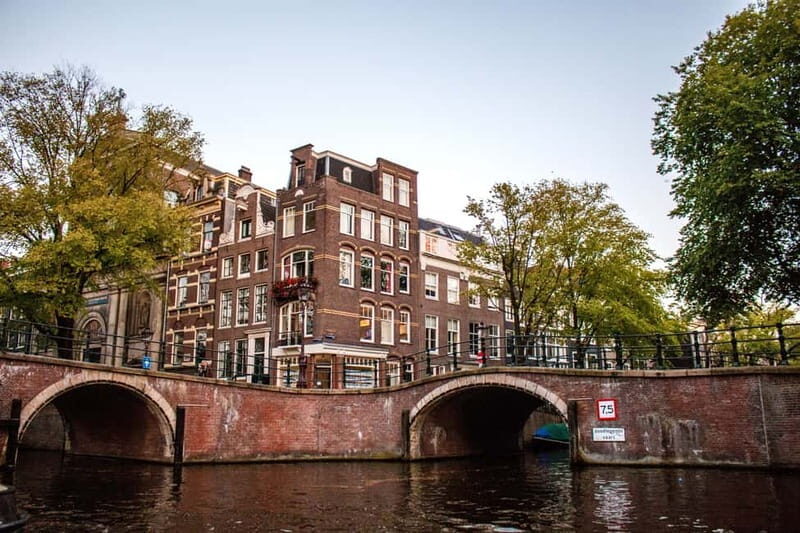 Amsterdam: Evening Pizza Cruise Along the Canals - FAQs