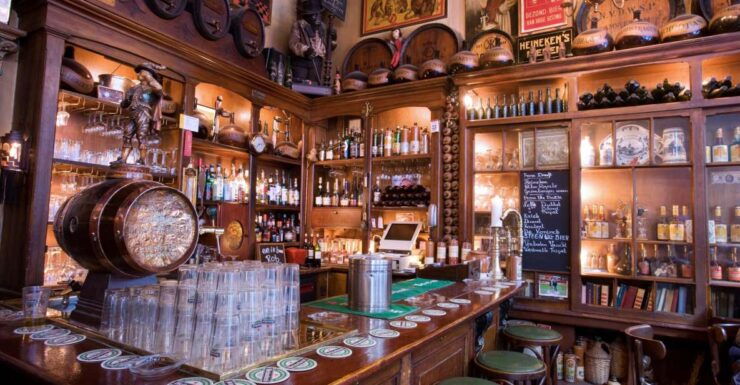 Amsterdam: Exclusive Red Light District Tour and Drink - Tour Details