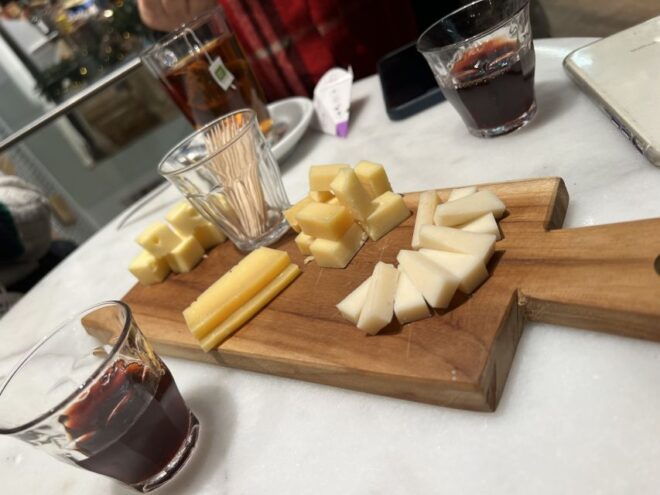 Amsterdam: Food Tour on Canals & Jordaan With Small Group - Full Description of the Activity