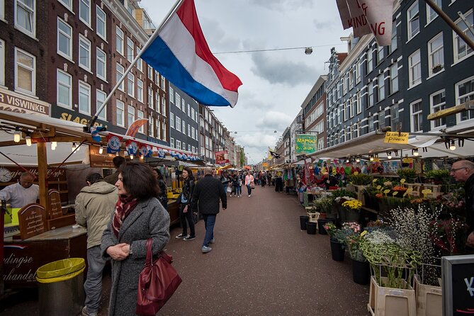 Amsterdam Food Tour With Sweet and Savory Dutch Street Foods - Indulge in Sweet Delights of Amsterdams Food Scene