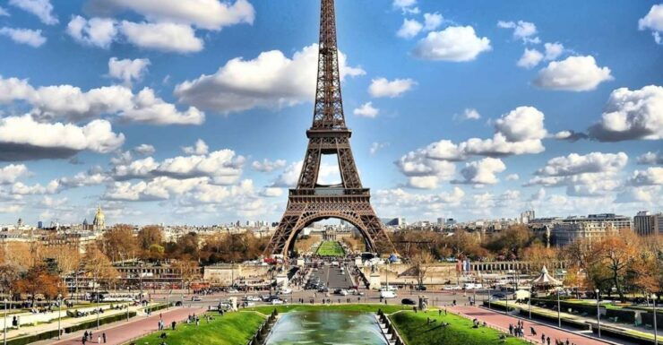 Amsterdam: Full-Day Trip to Paris & Highlights Walking Tour - Location & Activity Details