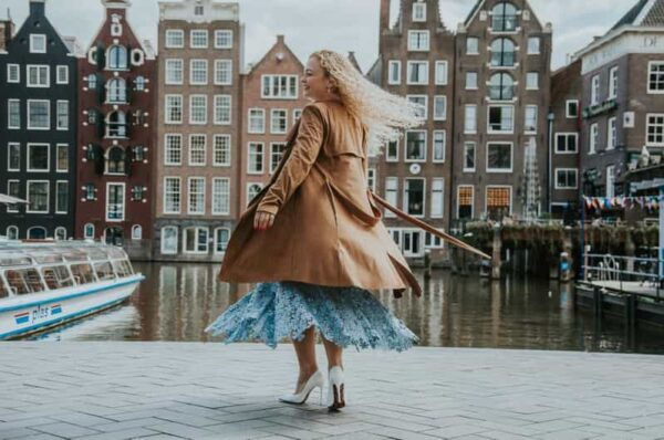 Amsterdam: Full Private Photosession Around the City - Accessibility and Group Size
