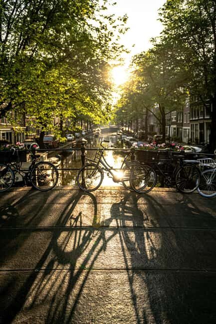 Amsterdam: Gems of the Golden Age Walking Tour - Uncovering Hidden Corners and Stories