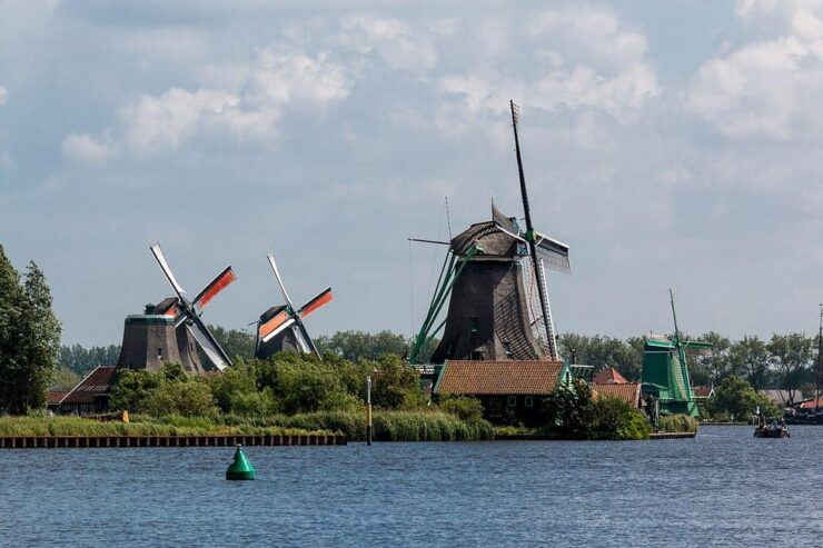 Amsterdam: Giethoorn and Zaanse Schans Day Trip With Guide - Good To Know