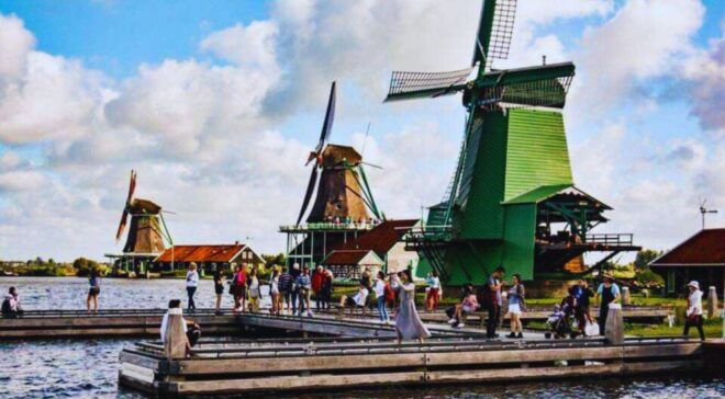 Amsterdam: Giethoorn and Zaanse Schans Windmills Day Tour - Directions