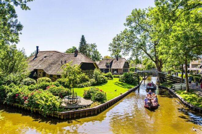 Amsterdam: Giethoorn Day Trip With Boat Tour - Inclusions