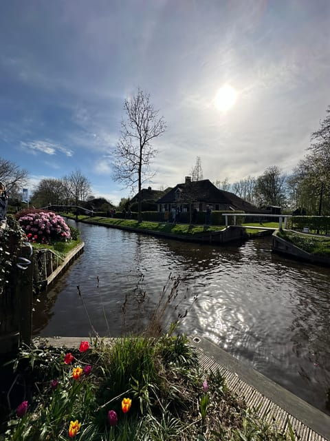 Amsterdam: Giethoorn, Zaanse Schans Tour With Small Group - Good To Know