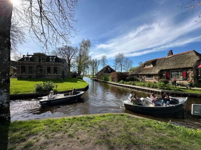 Amsterdam: Giethoorn, Zaanse Schans Tour With Small Group - Ideal for Travelers