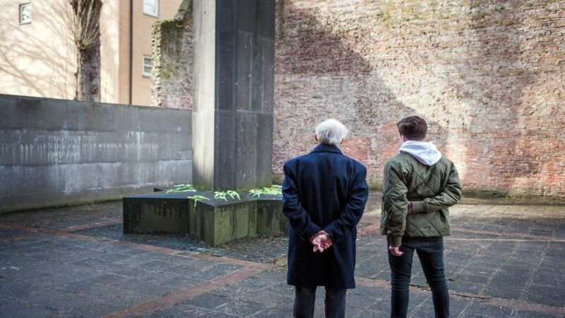 Amsterdam: Guided Anne Frank Small Group Walking Tour - Uncover Amsterdam’s WWII Past with the Anne Frank Small Group Walking Tour