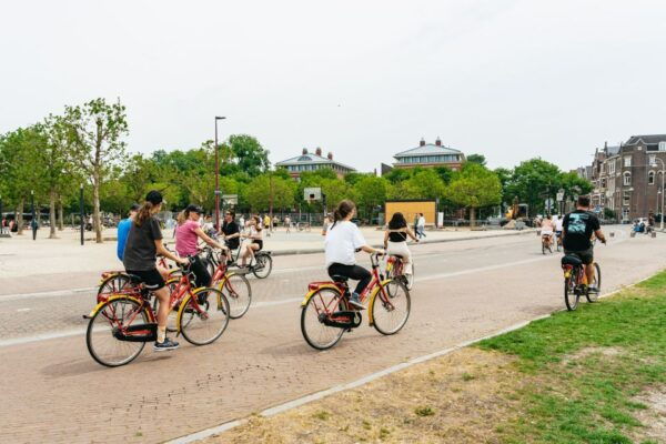 Amsterdam: Guided Bike Tour of Central Amsterdam - The Sum Up