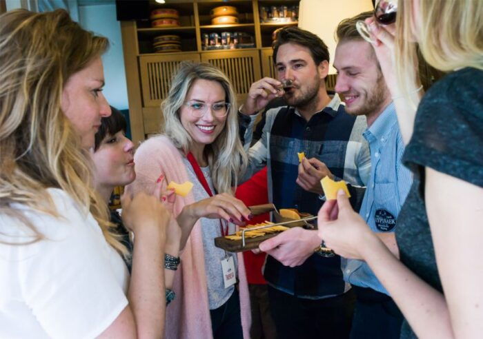 Amsterdam: Guided Cultural Food Tour in German or English - Final Thoughts