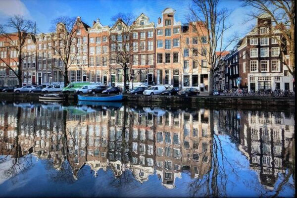 Amsterdam: Guided Off-The-Beaten-Track Walking Tour - The Sum Up