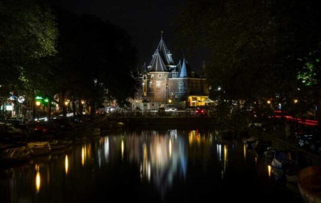 Amsterdam: Haunted History and Ghost Walking Tour - Uncovering the Spinhuis Tragic Past