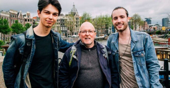 Amsterdam Highlights With Local: Walking Tour & Canal Cruise - Reservation and Additional Information