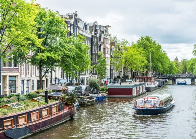 Amsterdam Highlights With Local: Walking Tour & Canal Cruise - Directions