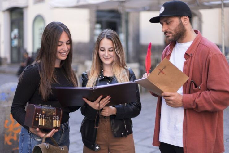 Amsterdam: Historical Treasure Hunt and Sightseeing Tour - Activity Details