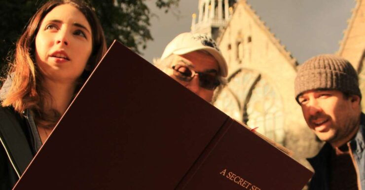 Amsterdam: Historical Treasure Hunt and Sightseeing Tour - Experience Highlights