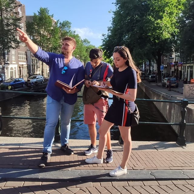 Amsterdam: Historical Treasure Hunt and Sightseeing Tour - Learn About Golden Age Amsterdam