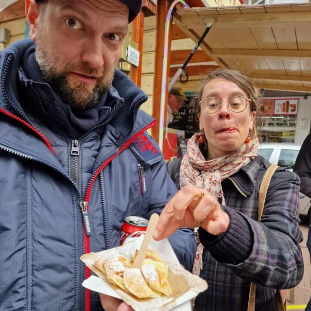 Amsterdam: History, Food, and Craft Beer Walking Tour - Tasting Local Street Food