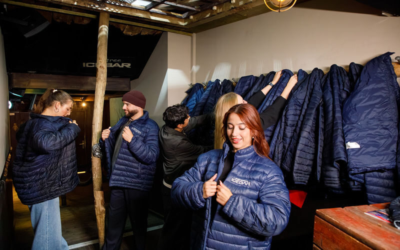 Amsterdam Icebar Ticket & Lovers Canal Cruise Amsterdam - Who will get the most from this combo?