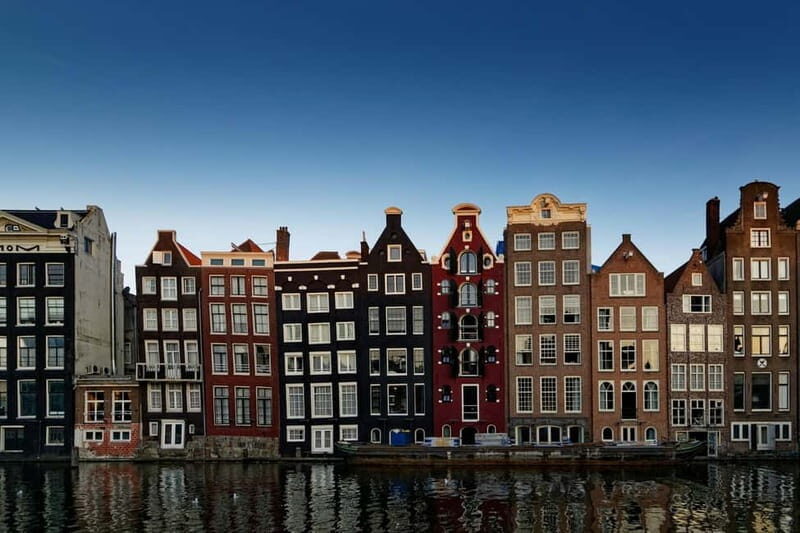 Amsterdam: Iconic Canals & Historic Sights Walking Tour - Exploring the Itinerary in Detail