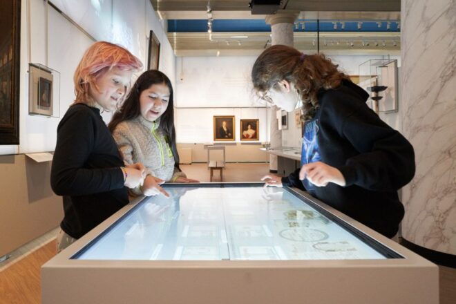 Amsterdam: Jewish Cultural Quarter & Gassan Diamonds - Tour Guide Information and Available Languages
