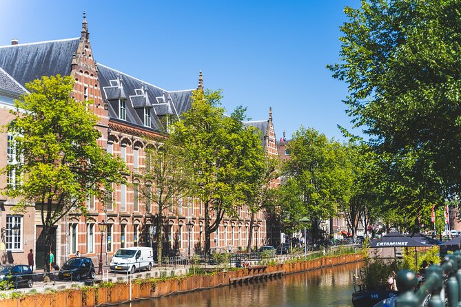 Amsterdam Jewish Quarter Private Tour - Accessibility and Transportation