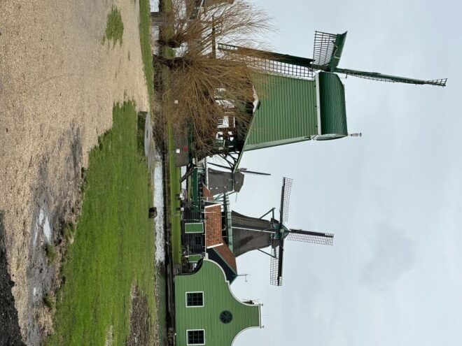 Amsterdam: Keukenhof and Zaanse Schans Windmills Day Trip - Inclusions and Meeting Point