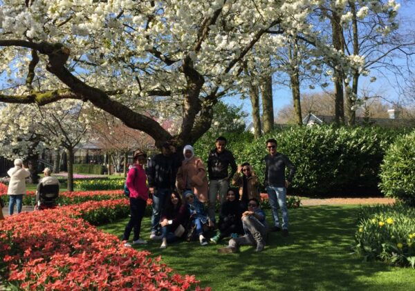 Amsterdam: Keukenhof Tulip Garden and Giethoorn Experience - Customer Reviews of the Keukenhof and Giethoorn Experience