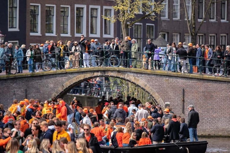 Amsterdam: Kings Day Boat Party with Unlimited Drinks - FAQs