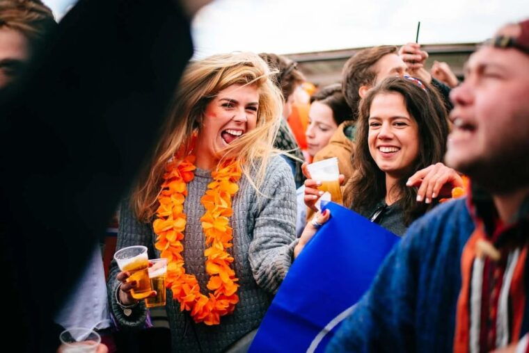 Amsterdam: Kings Day Pub Crawl with VIP Club Entry - FAQ