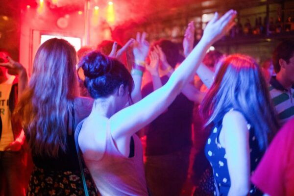 Amsterdam: Leidsplein Night Life Party Pub Crawl - Helpful Tips