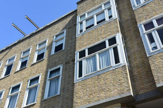 Amsterdam: Life of Anne Frank and Neighborhood Walking Tour - Amsterdam South