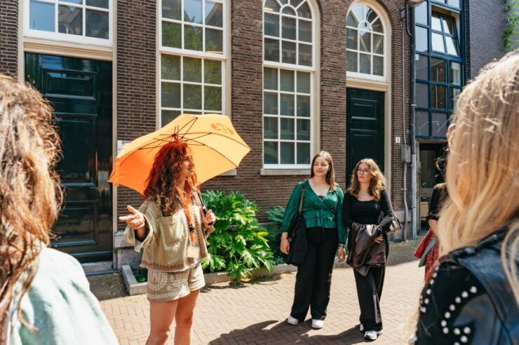 Amsterdam: Life of Anne Frank and World War II Walking Tour - Experience