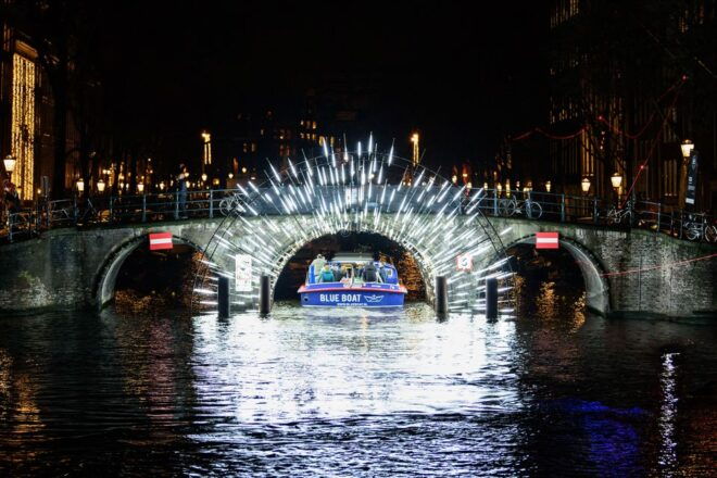 Amsterdam: Light Festival 90-Minute Cruise - Selecting Participants and Date