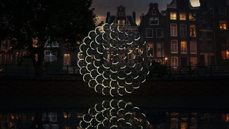 Amsterdam: Light Festival Boat Tour with Warm Drinks - Who Will Love This Tour?
