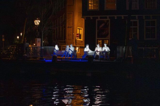 Amsterdam: Light Festival Canal Cruise From Central Station - Full Description of the Activity