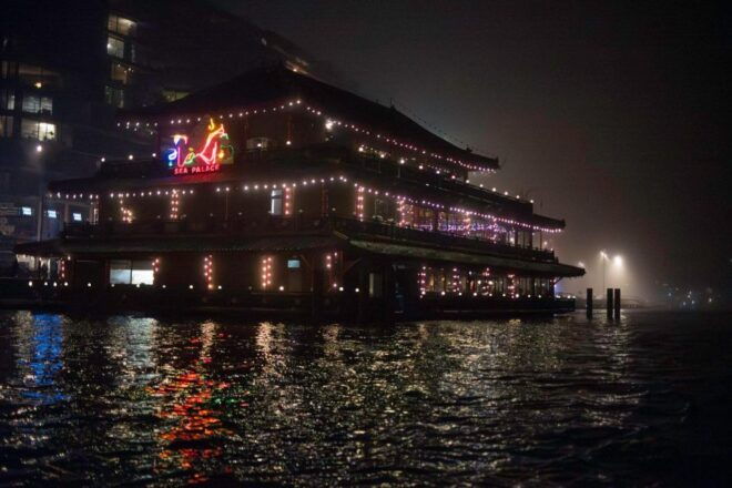 Amsterdam: Light Festival Canal Cruise With Audio Guide - Select Participants and Date