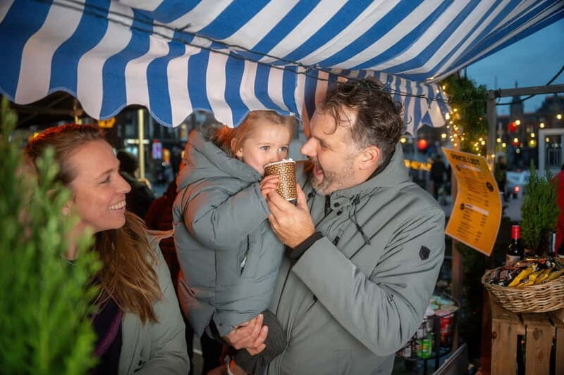 Amsterdam: Light Festival Cruise on Heated Boat + Hot Choco - The Experience in Detail