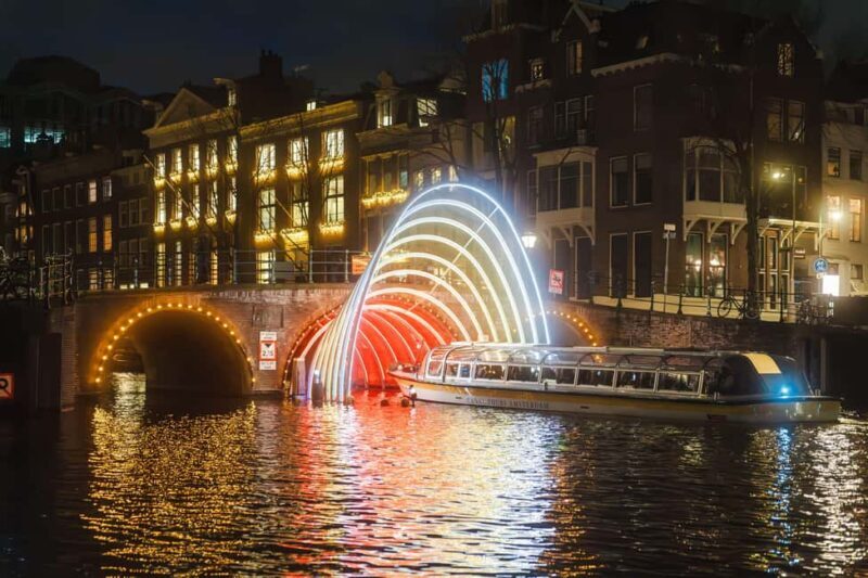 Amsterdam: Light Festival Cruise on Heated Boat + Hot Choco - FAQ