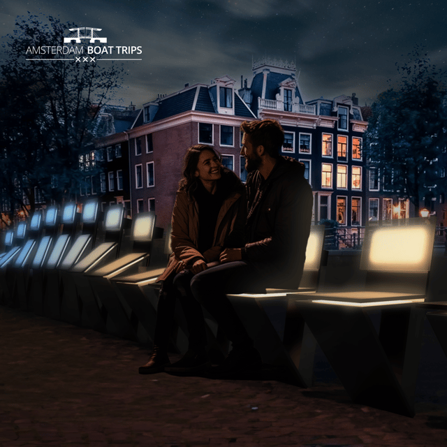 Amsterdam: Light Festival Cruise With Open Bar & Mulled Wine - Drinks and Refreshments
