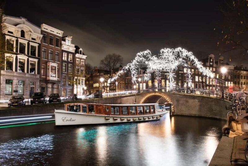Amsterdam: Light Festival Heated Cruise w/Mulled Wine & Bite - Good To Know