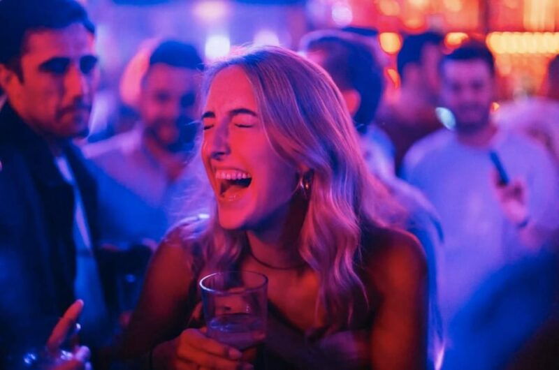 Amsterdam: Ludwig's Red Light Pub Crawl with VIP Club Entry - Good To Know
